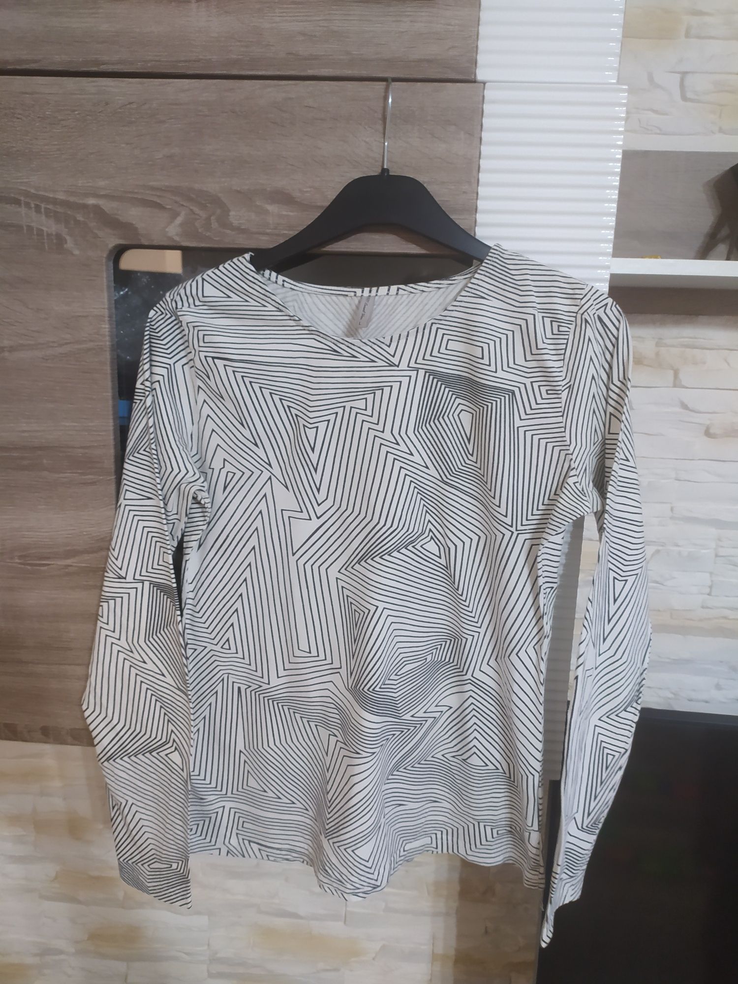 Bluzka bawełniana koszulka we wzorki 40 L