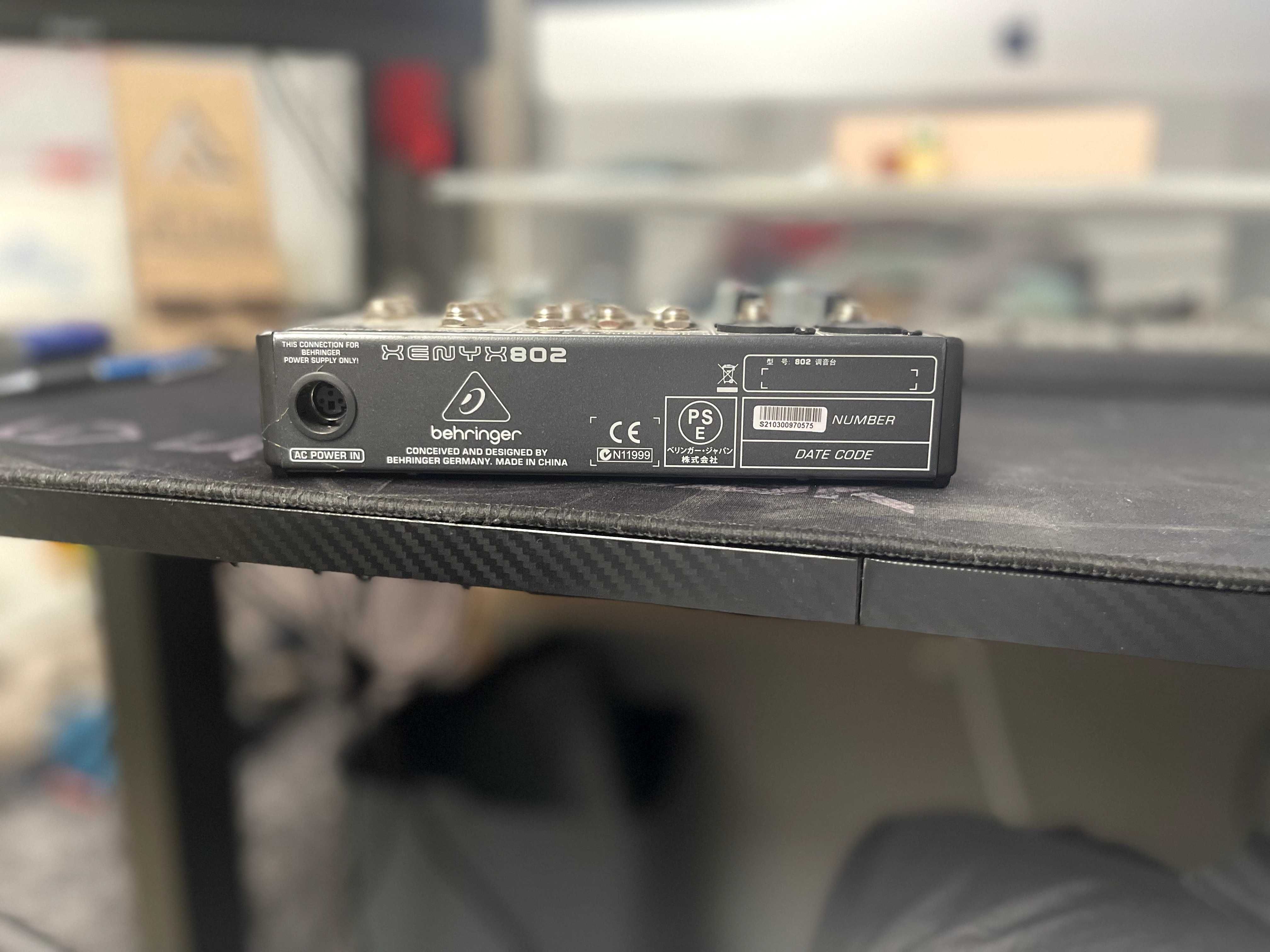 Mikser Behringer Xenyx 802 – kompaktowy, do mikrofonu i instrumentów