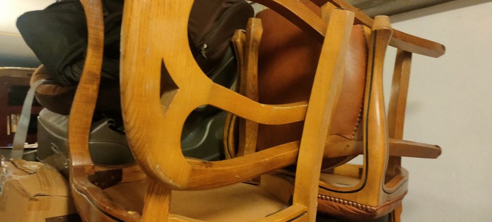 Cadeiras boas com almofada