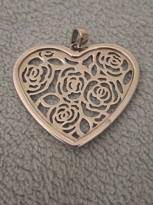 Продам кулон серебро 925.