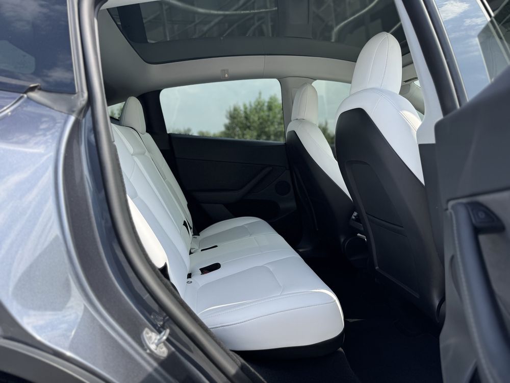 Tesla Model Y Long Range Dual Motor 2022 року, 82кВт, 28т.км.