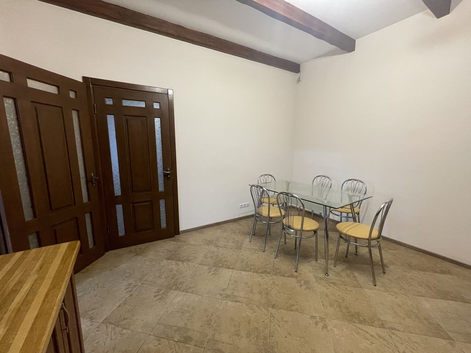 Оренда затишного, економного будинка на Осокорках. Вихід до води.