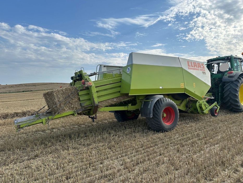 Prasa CLAAS QUADRANT 2200 Prasa duża kostka