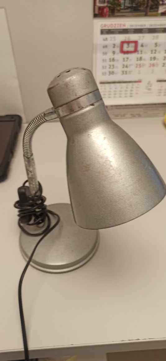 Lampka stołowa z małym gwintem