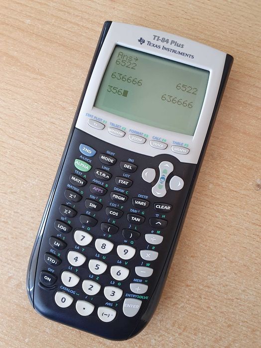Calculadora gráfica Texas TI-84 Plus c/ Pilhas