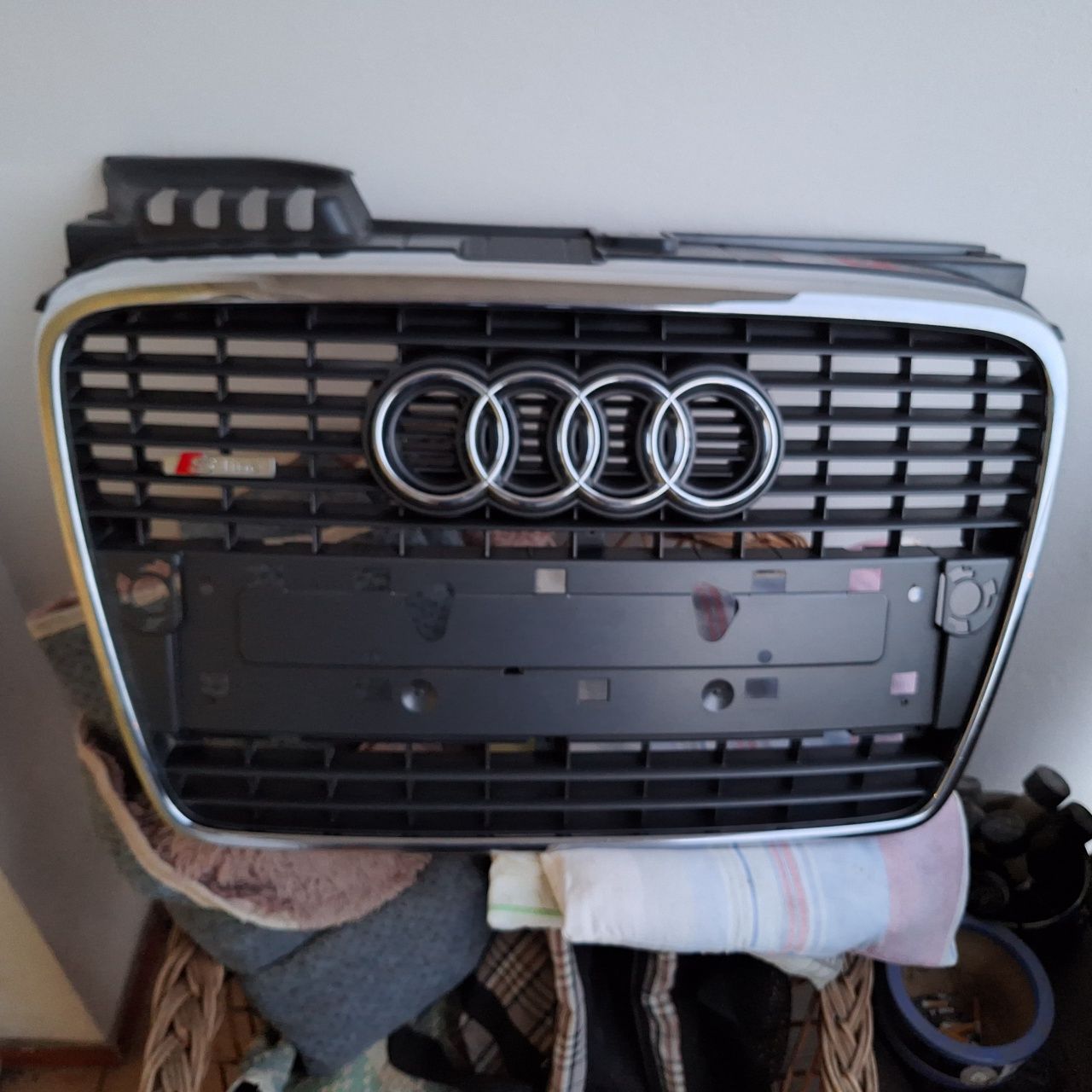 GRILL ZDERZAKA Audi A4 B7 s-line 04-07
