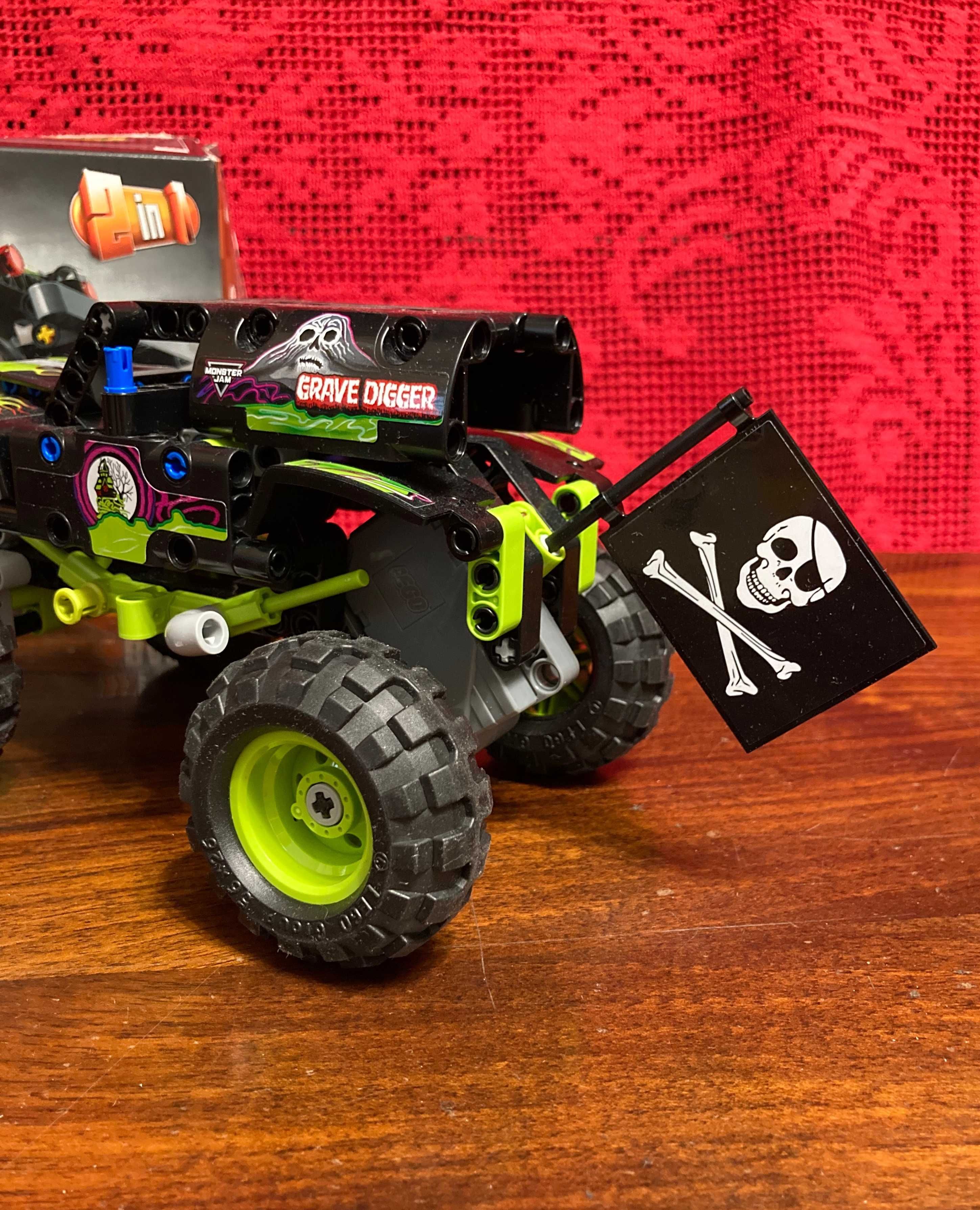 Конструктор LEGO Technic Monster Jam Grave Digger