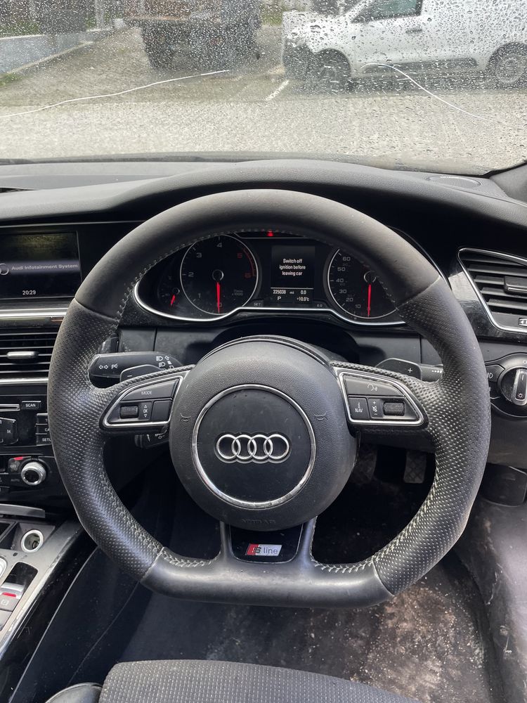 Audi A4 B8.5 avant S-Line 2.0 TDI para peças