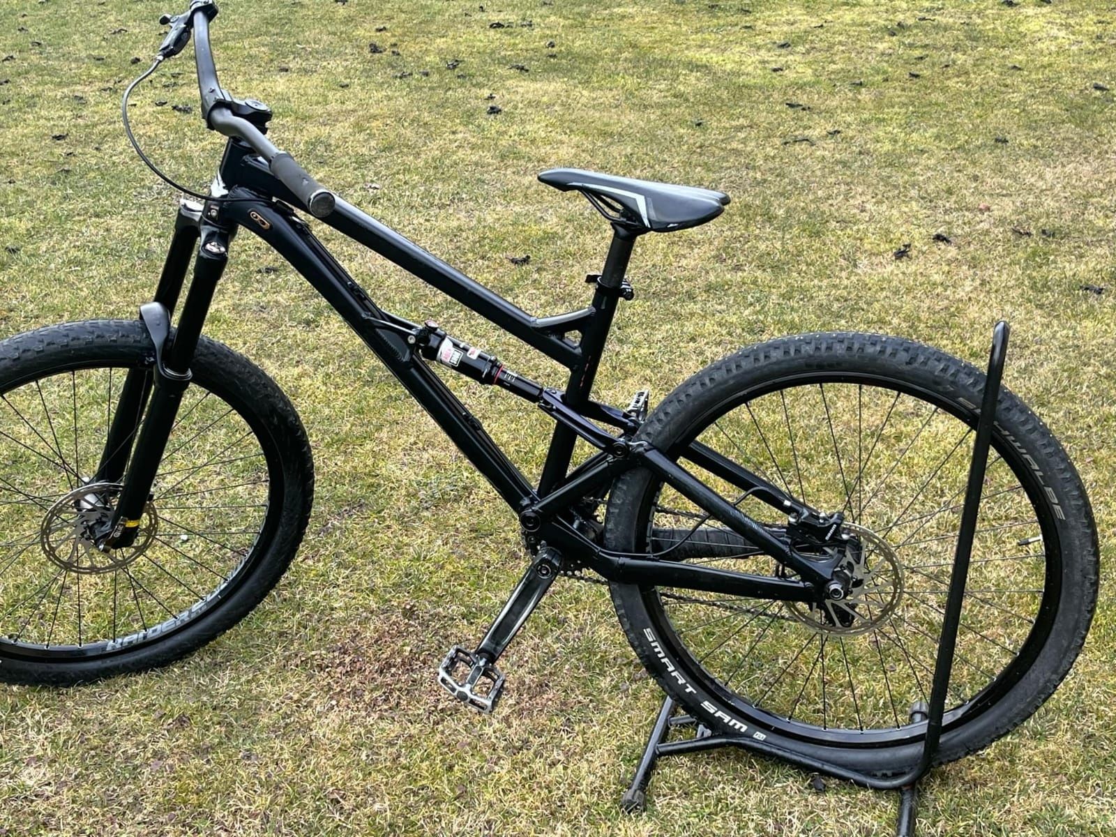 Rower dartmoor blackbird 2020 w dobrym stanie