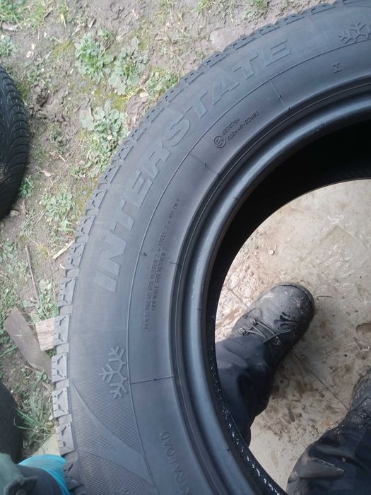 235 65 R17 Шини Interstart