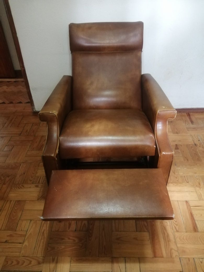 Lote de móveis em bom estado