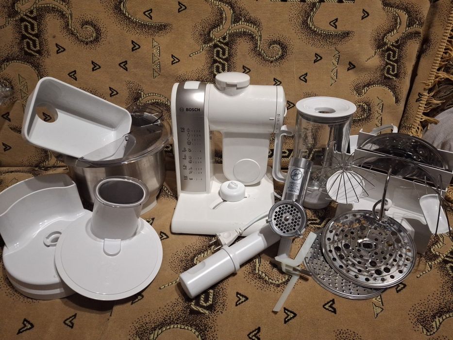 Кухонний комбайн Bosch MUM4856EU