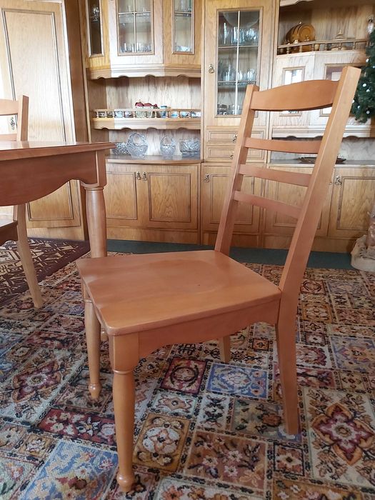 Stół  180cm x 95 cm  plus 6 krzeseł