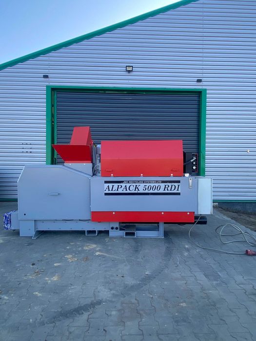 Paczkarka do puszek aluminiowych prasa. Alpack 5000 RDI