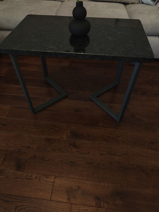 Новий стіл з натурального каменю Лабрадор