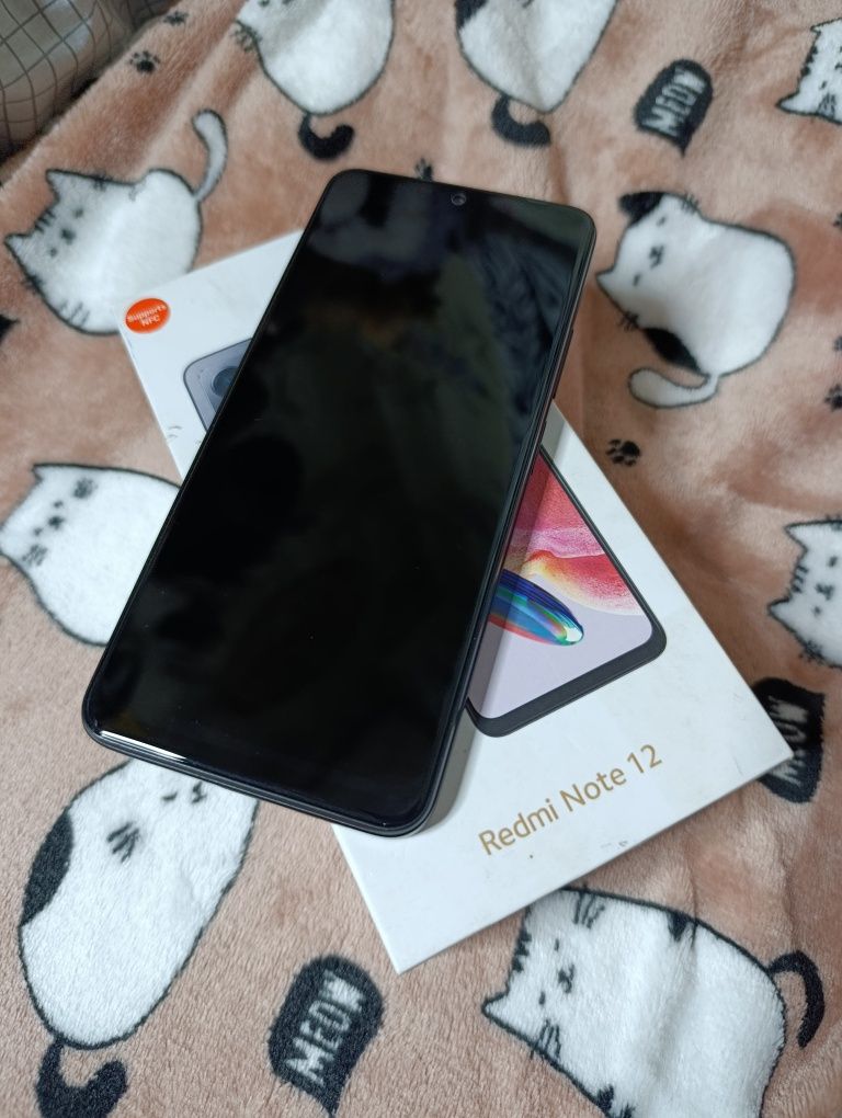 Продам Redmi Note 12 4+4/128