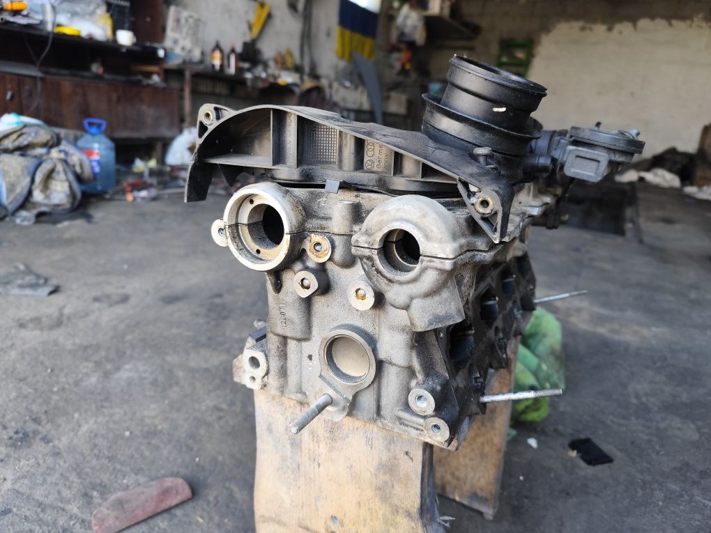 Продам головку ФОЛЬЦ b6 2,0 FSI