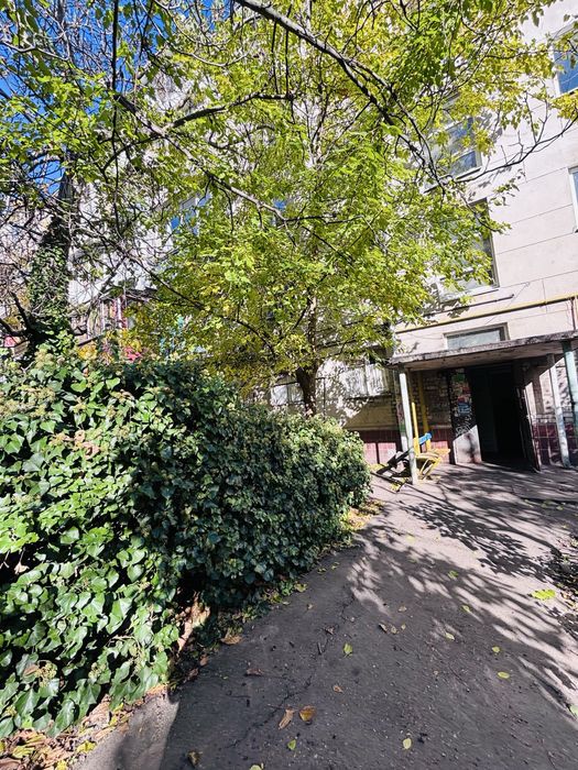 Продам 1 ком. квартиру Среднефонтанская ул. Кирпичный дом