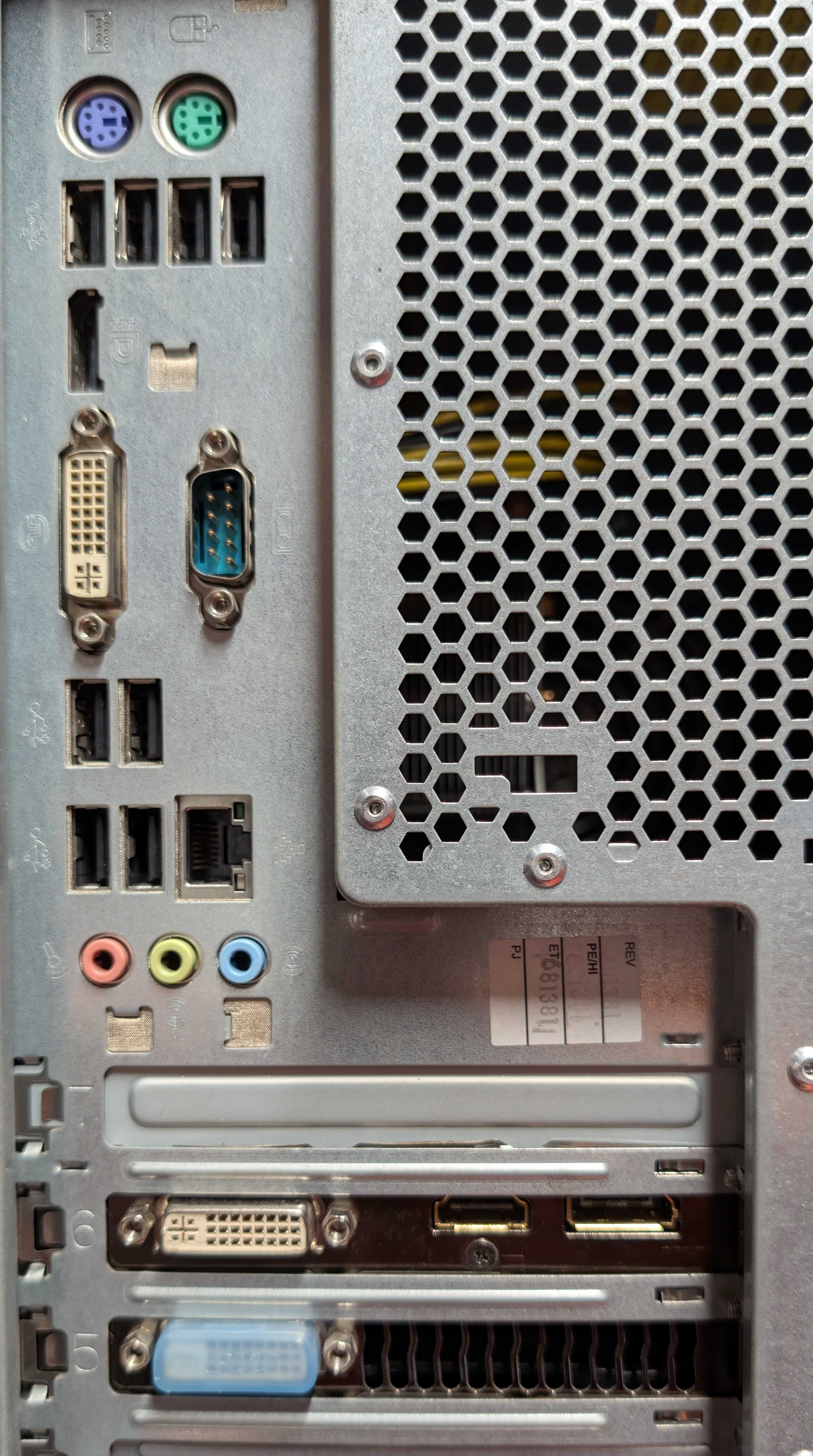 Komputer FUJITSU CELSIUS W510/Xeon E3-1225-3.6/GTX 960-2/16/SSD240+2TB