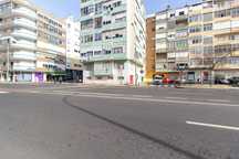 Excelente Armazém, bem situado, junto Estação da Damaia, disponível.