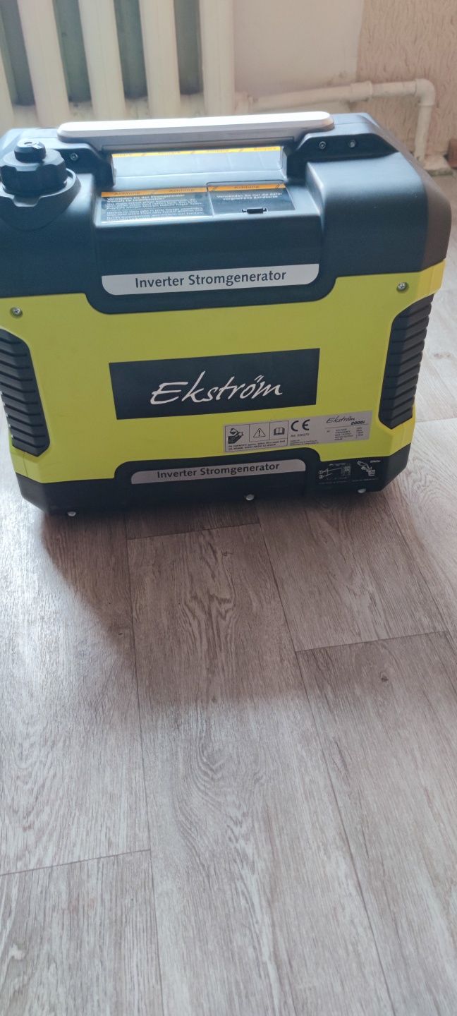 Инверторный генератор Ekstrom 2000i.