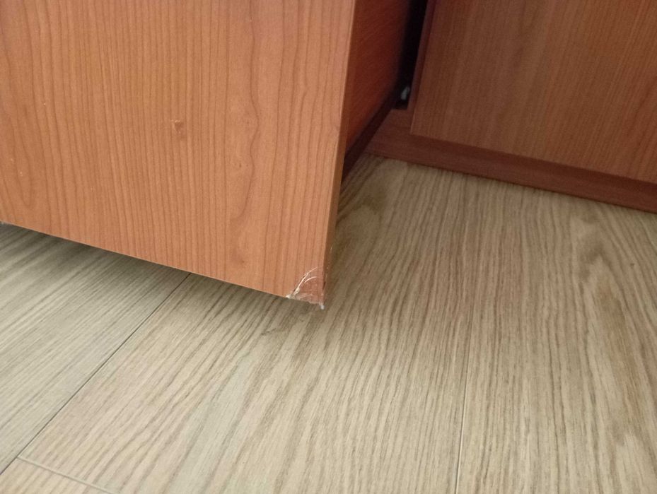 Quarto Completo – 2 Beliches + Secretária + Camiseiro (cor: cerejeira)