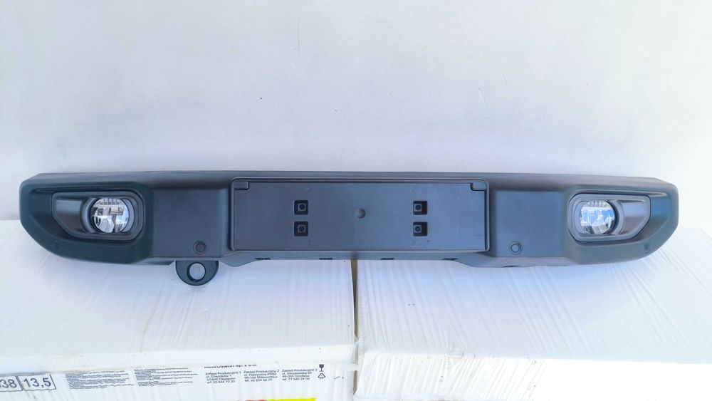 Zderzak Przód Halogen Jeep Wrangler IV JL Rubicon Sahara 6x PDC