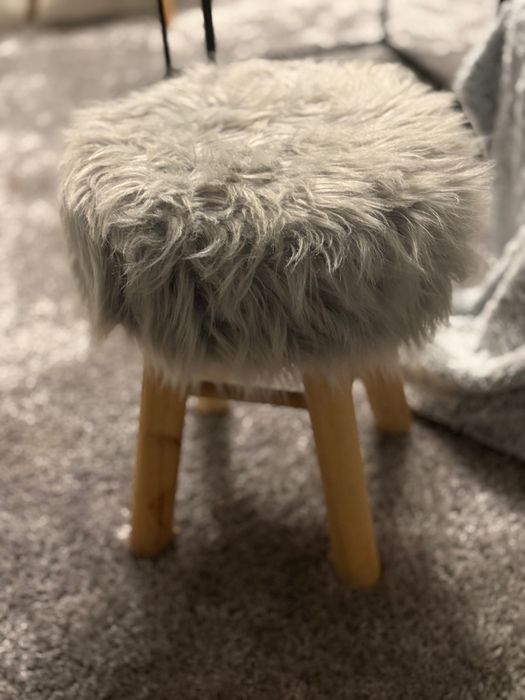 пуф сірий для вітальні