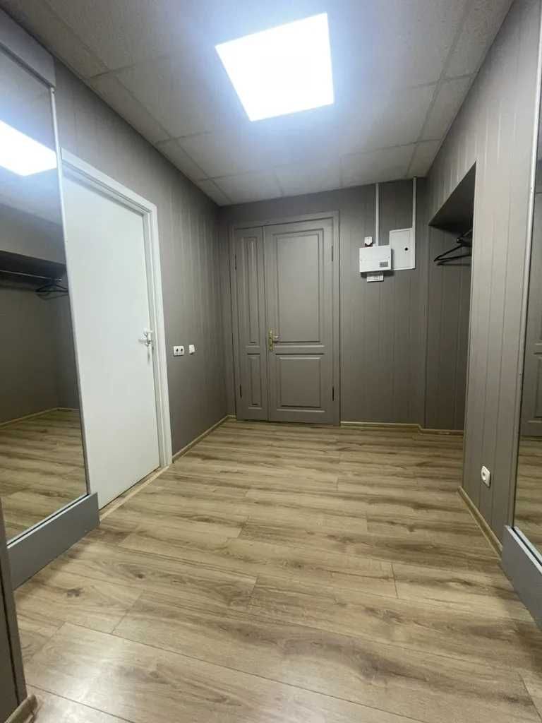 Продам 2к квартиру 74 м2 Дмитра Яворницького пр. /Центр