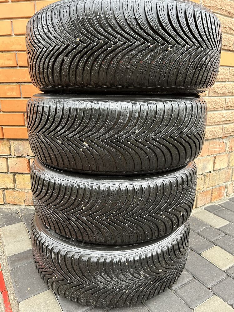 225/55/r16 зимняя резина Michelin на дисках, диски в сборе