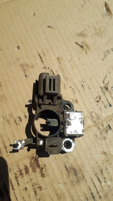 Реле регулятор на Мазду 626 GD 2.0 бензин.