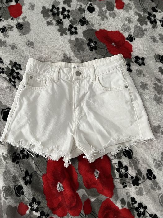 Шорти від Манго білого кольору 34 розміру,  одягались пару разів