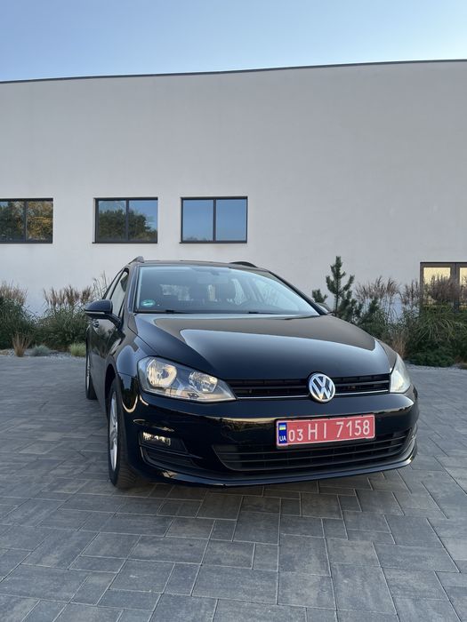 Продам автомобіль Golf 7 2015р 1.6 tdi МКПП