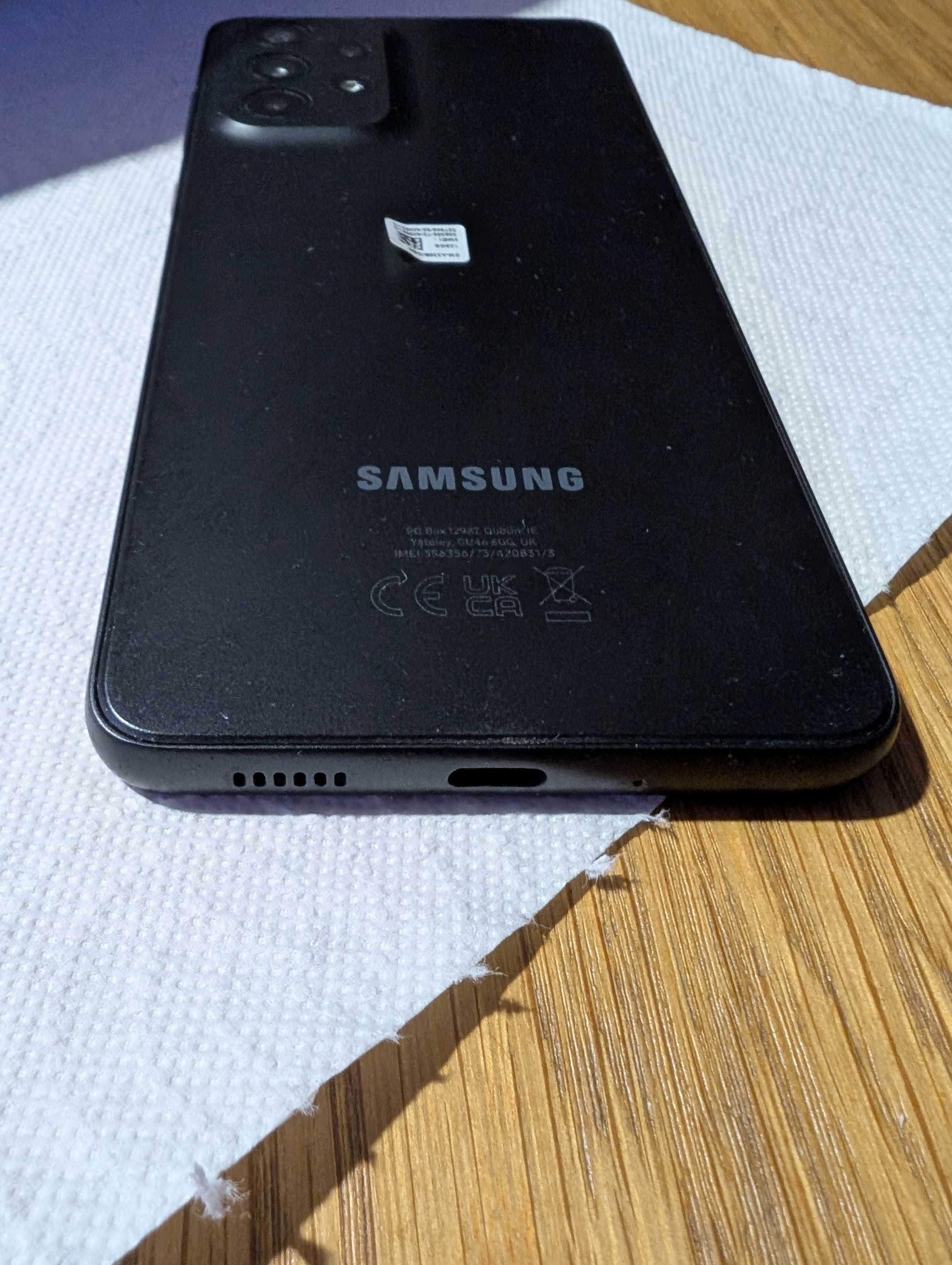 Samsung Galaxy A33 5G Stan: Z dialektami porysowaniami. Gratis etui.