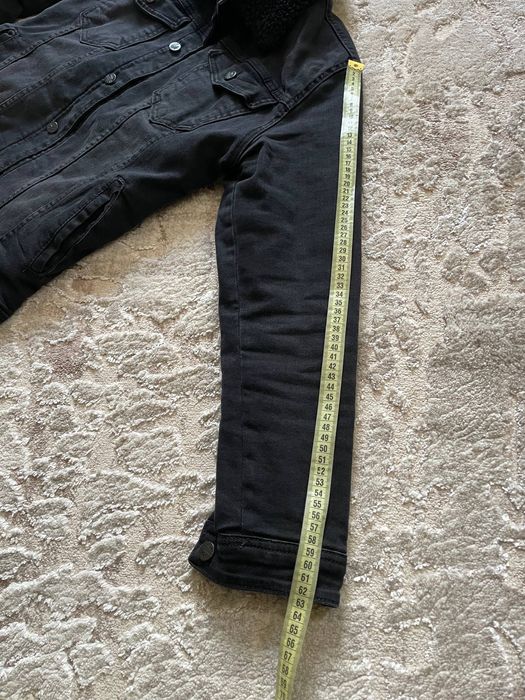 Джинсова куртка з хутром чорна