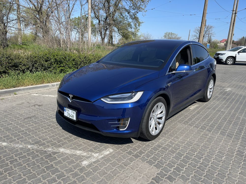 Продам авто TESLA MODEL X