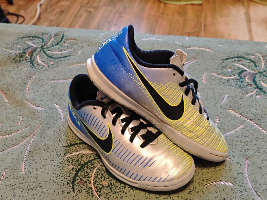 Футзалки Nike Mercurial оригинал размер- 34 стелька-21,5см