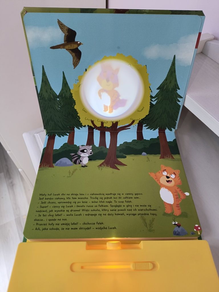 Książeczka z projektorem