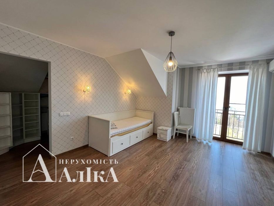 Продам будинок мрії з басейном та неймовірним видом на каньйон