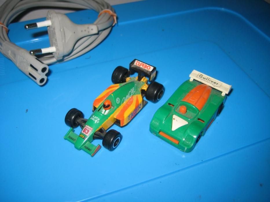 2 miniaturas carros desporto clássicos incl 1 guliver