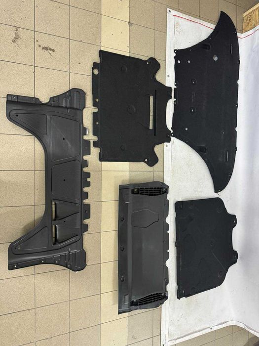 Захист двигуна шумоізоляція Audi A3  A4 A6 Q5  Ауді