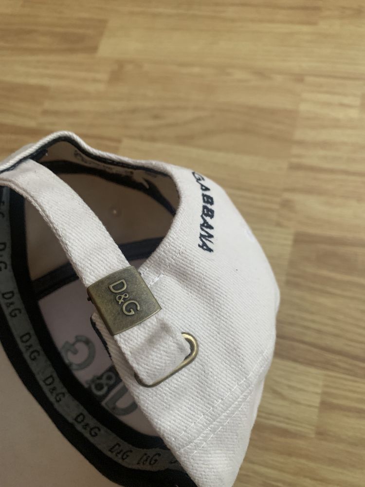 Кепка D&G состояние отличное