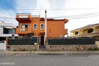 Belíssima Moradia com 4 quartos situada em zona tranquila na Bemposta