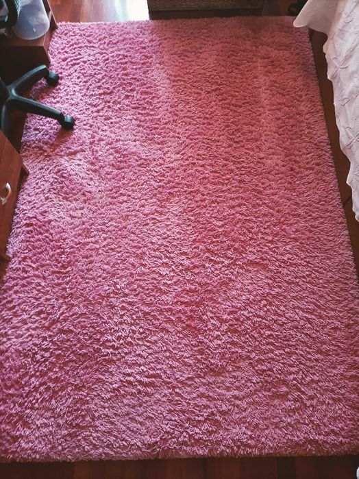 Tapete rosa excelente estado