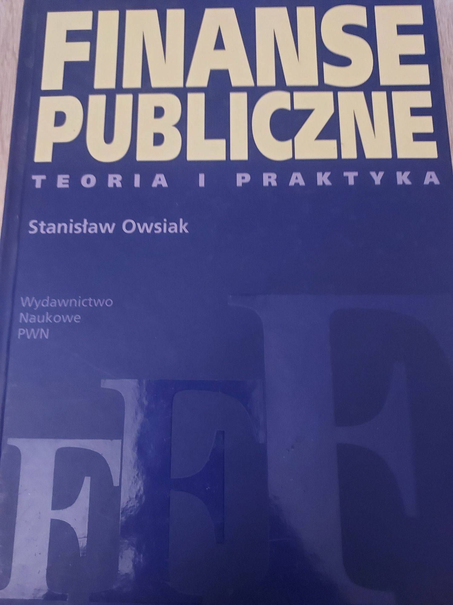 Książka " Finanse publiczne, teoria i praktyka"