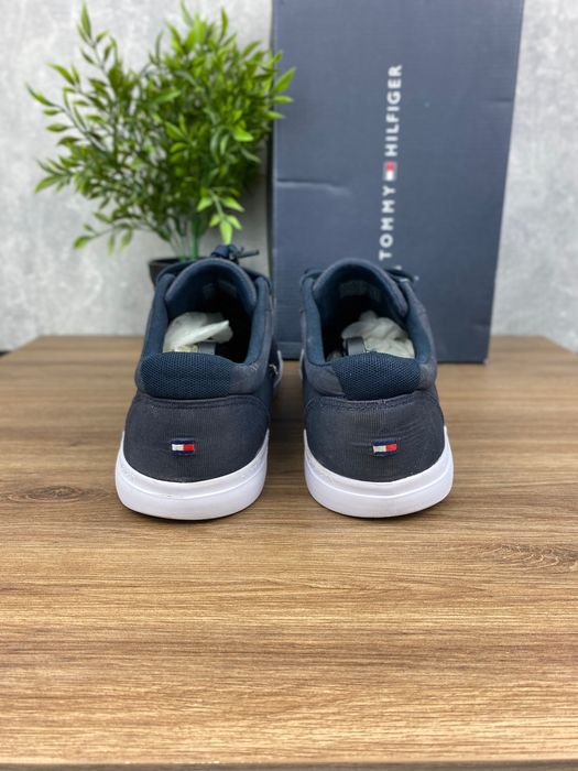 Granatowe sneakersy Tommy Hilfiger Essential Stripes r. 43