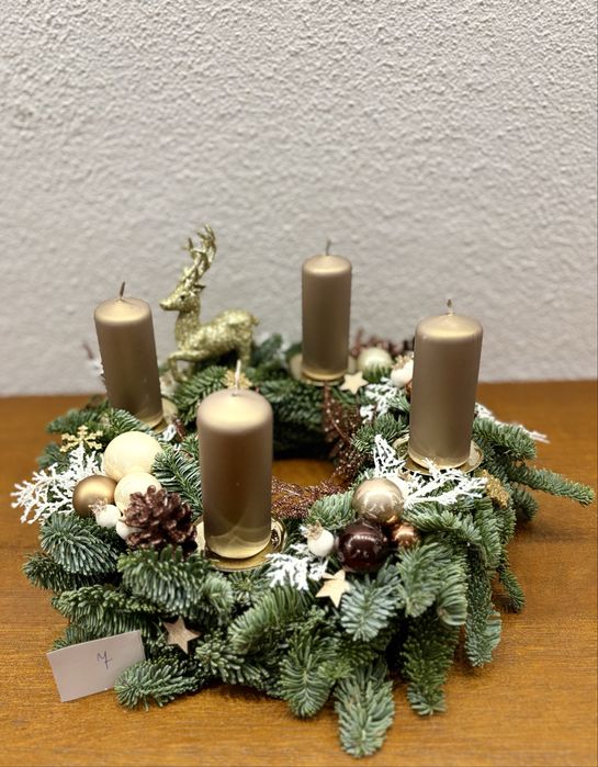 Stroik wianek adwentowy