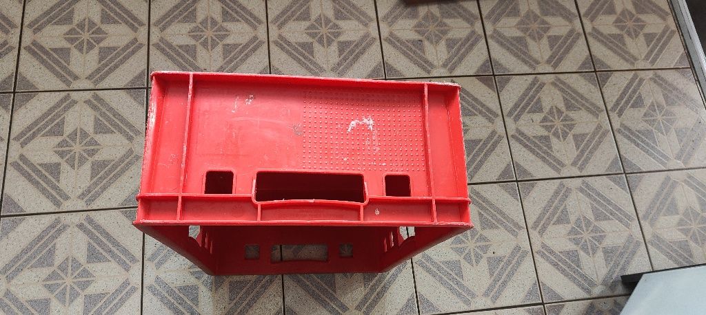 Skrzynki plastikowe*euro2*czerwone pojemniki*mięso-pieczywo*