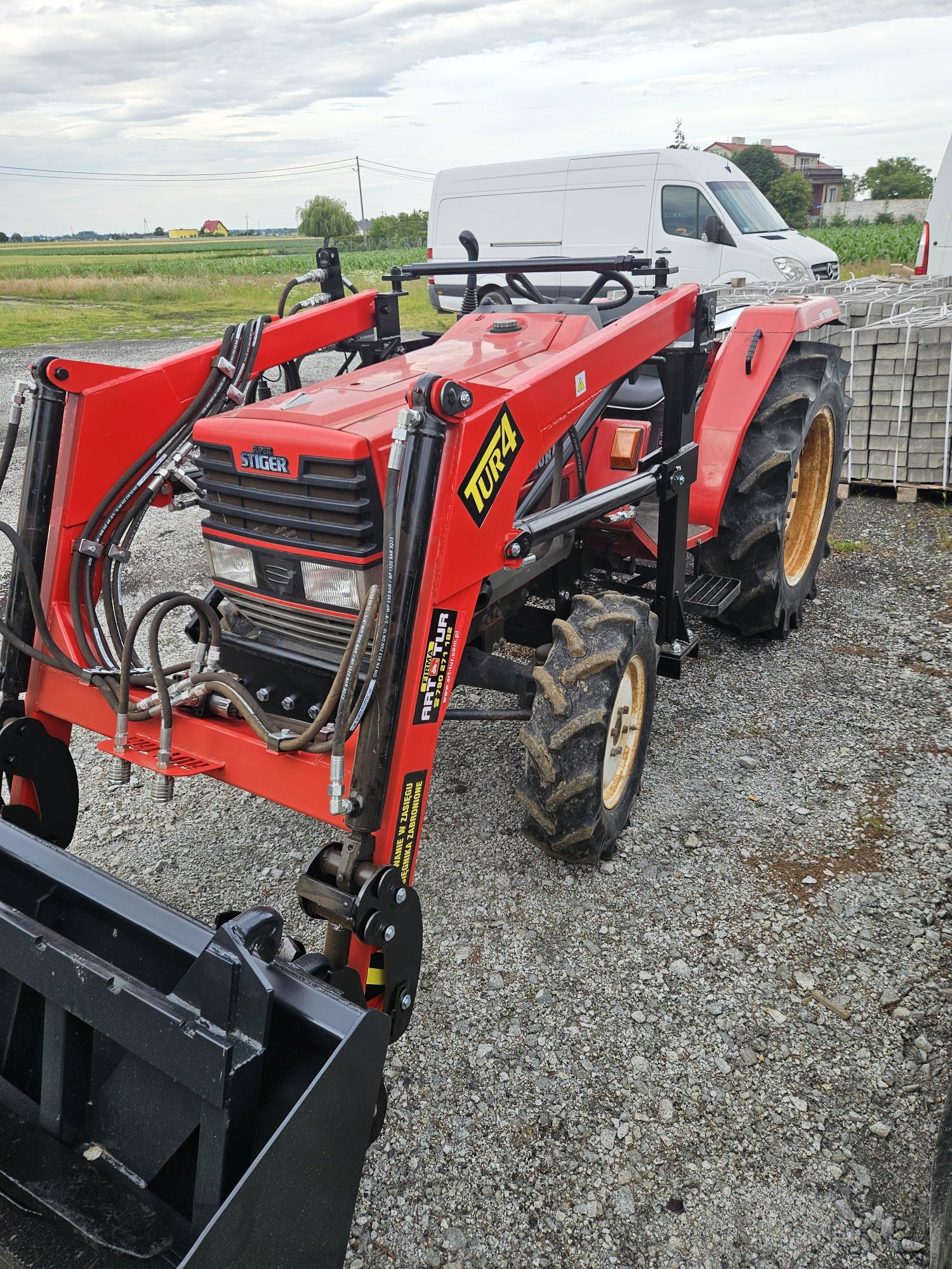 Art-Tur  Ładowacz Tur 4 euro ramka iseki yanmar kubota shibaura