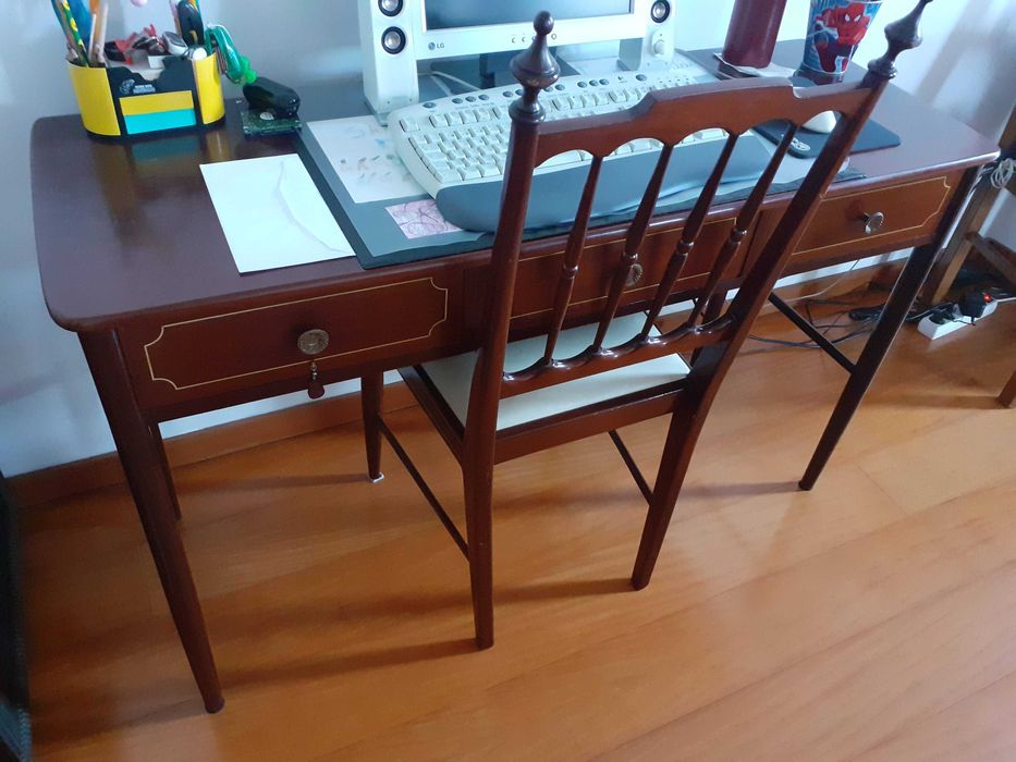 Mobília clássica VINTAGE - Cadeira de quarto